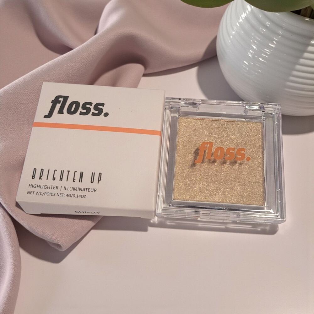 Floss Brighten Up Highlighter Illuminator Sunlit New in Box 4g 0.14 Oz NEW